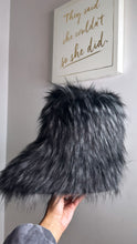 Load image into Gallery viewer, Aspen Fluff Boots

